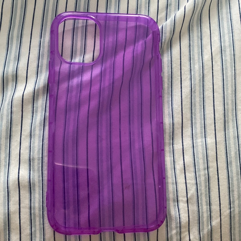 Purple transparent iPhone 11/XR case